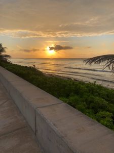Sunrise in an island paradise - TheShyFoodBlogger