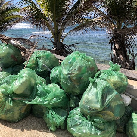 Beach Cleanup Trash - TheShyFoodBlogger