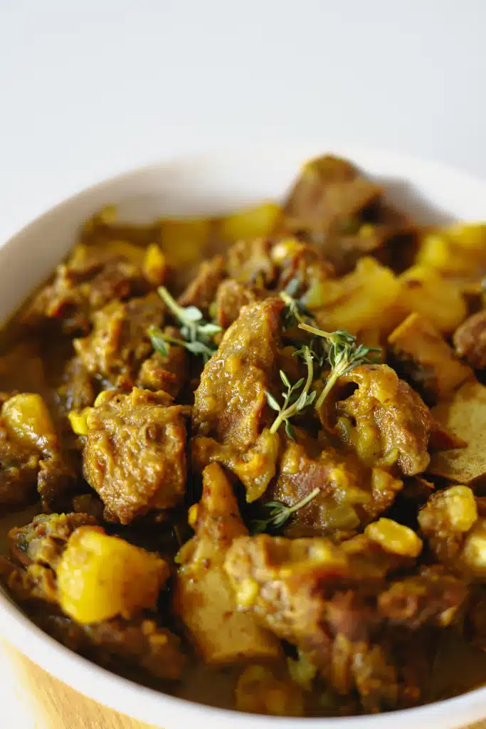 jamaican-curry-goat- seasoned skillet