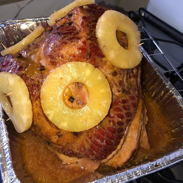 Ham decorated with pineapple slices