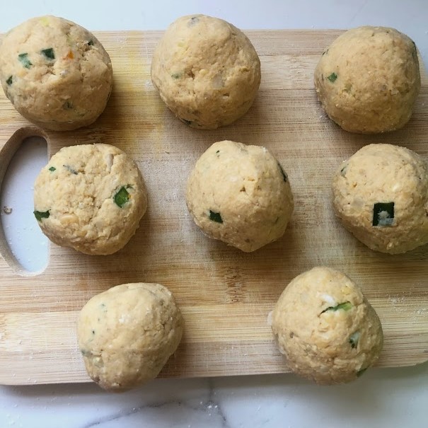 balls of chickpea patty dough