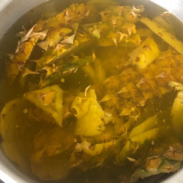boiling pineapple skin and ginger
