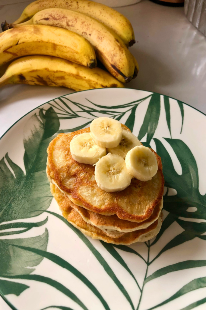 Banana Pancakes with pancake mix - TheShyFoodBlogger