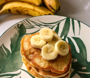 Banana Pancakes with pancake mix - TheShyFoodBlogger