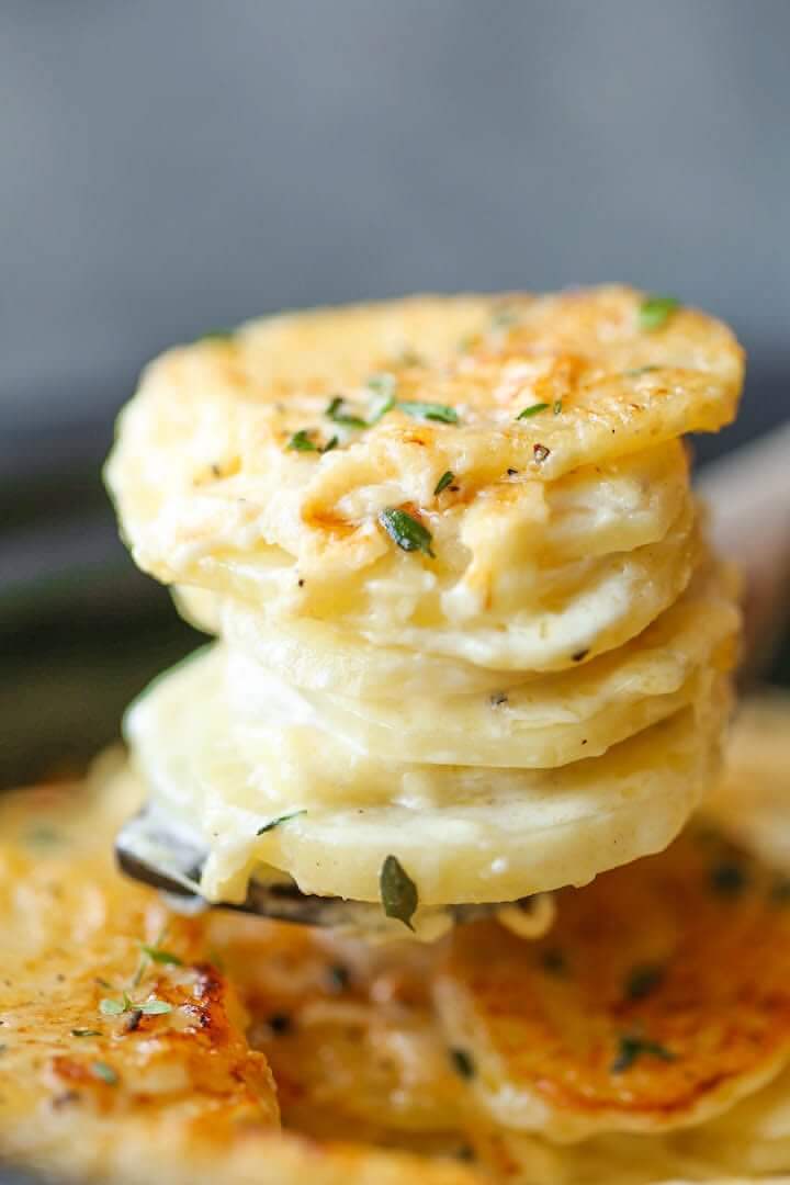 Slow Cooker Cheesy Scalloped Potatoes - Damn Delicious